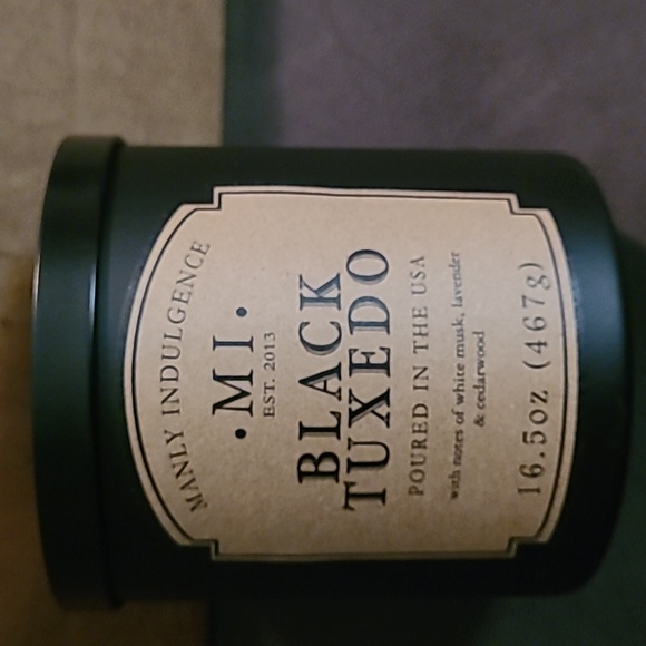MI Manly Indulgence Other - Manly Indulgence Black Tuxedo 16.5 oz Candle